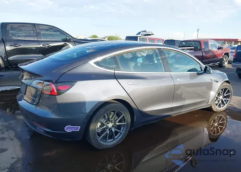 2019 Tesla Model 3 Long Range/Performance из США, поврежденный, VIN 5YJ3E1EB4KF386067